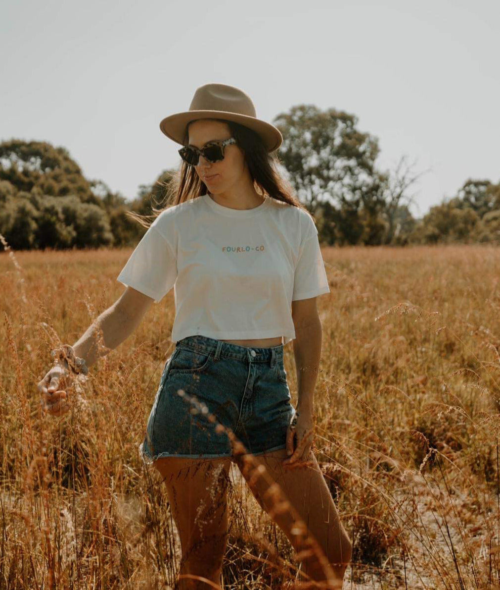 The cropped loose fit t-shirt offers a lightweight versatile fit. Whether you are at the beach, on a camping trip, or at the gym. The women's cropped loose fit t-shirt is perfect for any occassion.