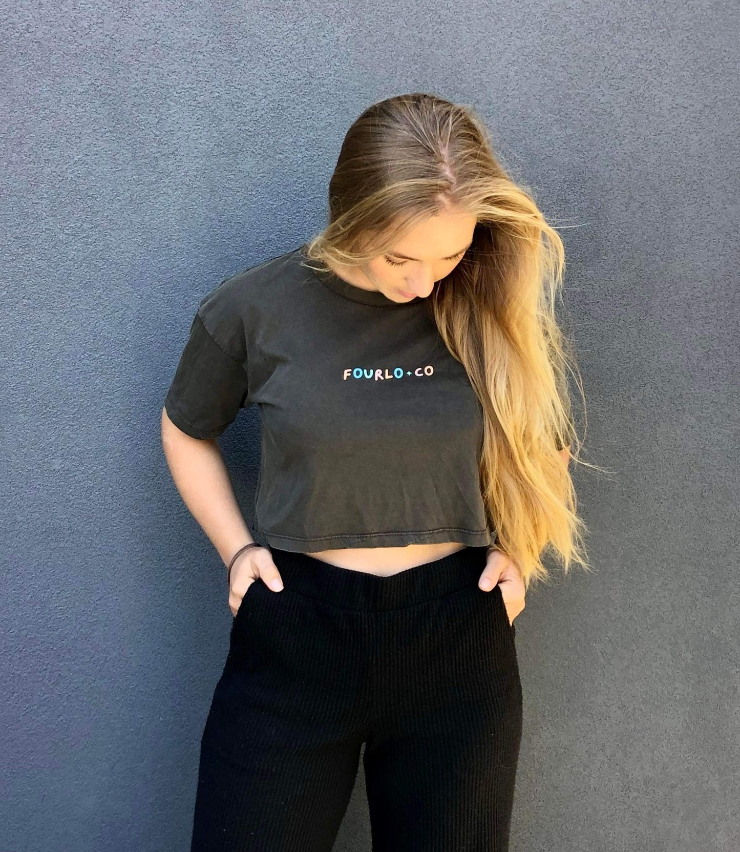 The cropped loose fit t-shirt offers a lightweight versatile fit. Whether you are at the beach, on a camping trip, or at the gym. The women's cropped loose fit t-shirt is perfect for any occassion.